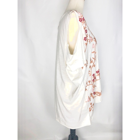 LUCKY BRAND WOMEN'S PLUS FLORAL EMBROIDERED TOP - Picture 4 of 6